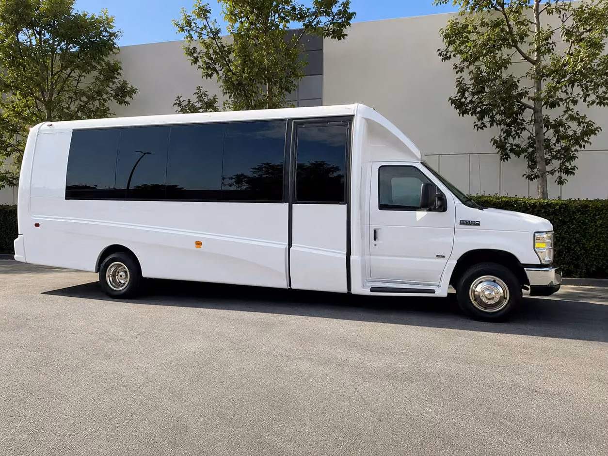 15 35 passenger minibus