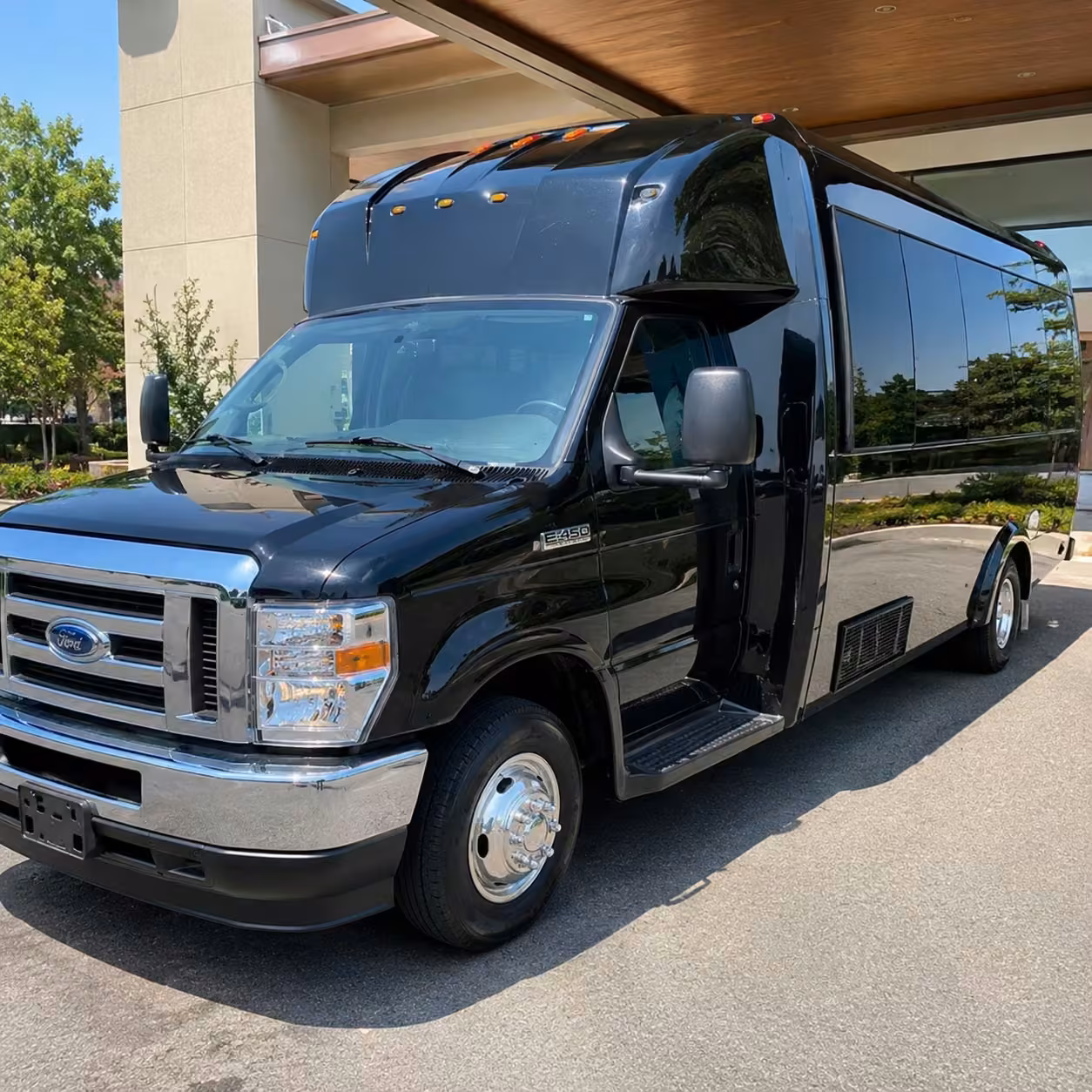 18 passenger party bus