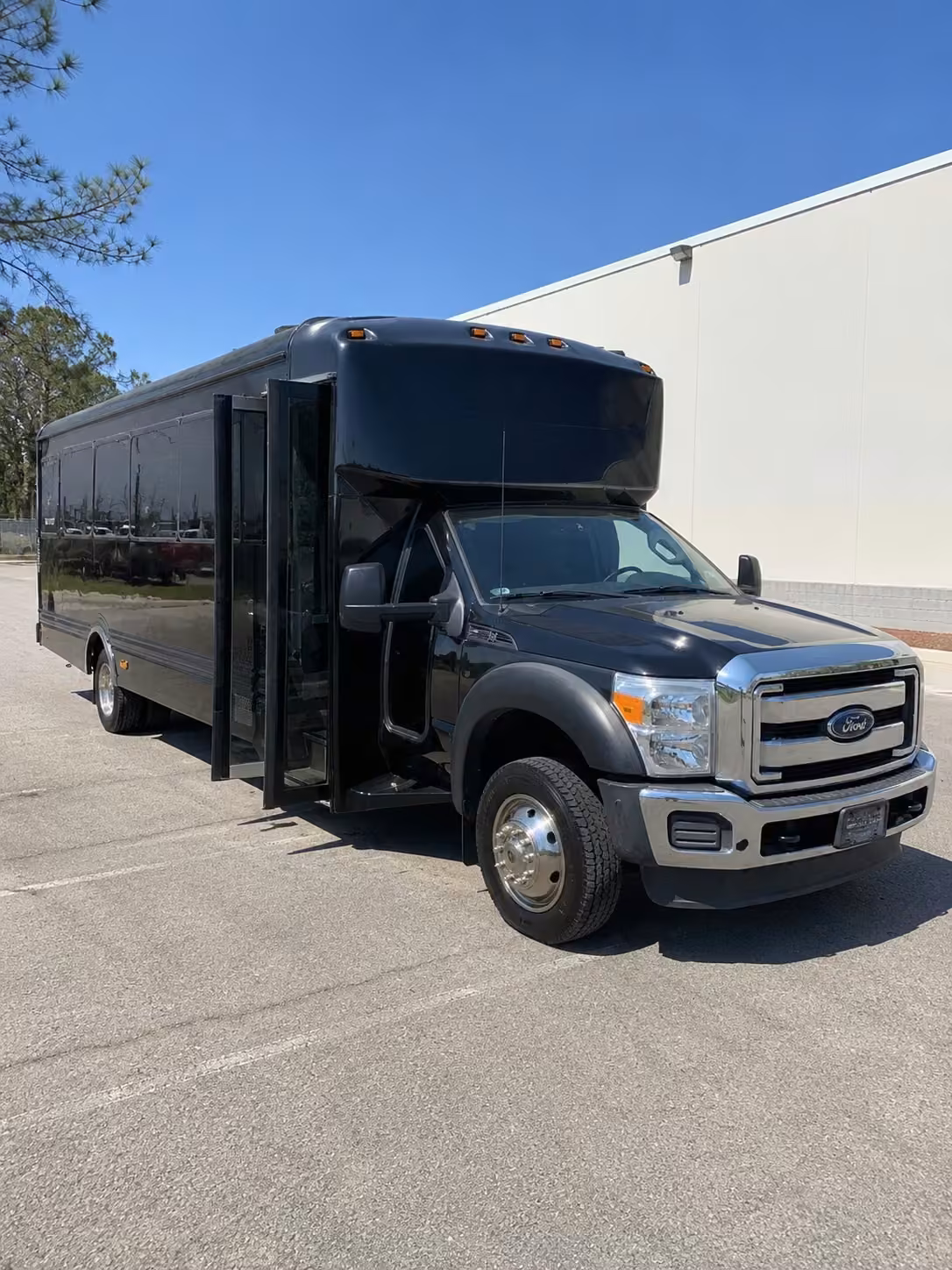 20 passenger party bus